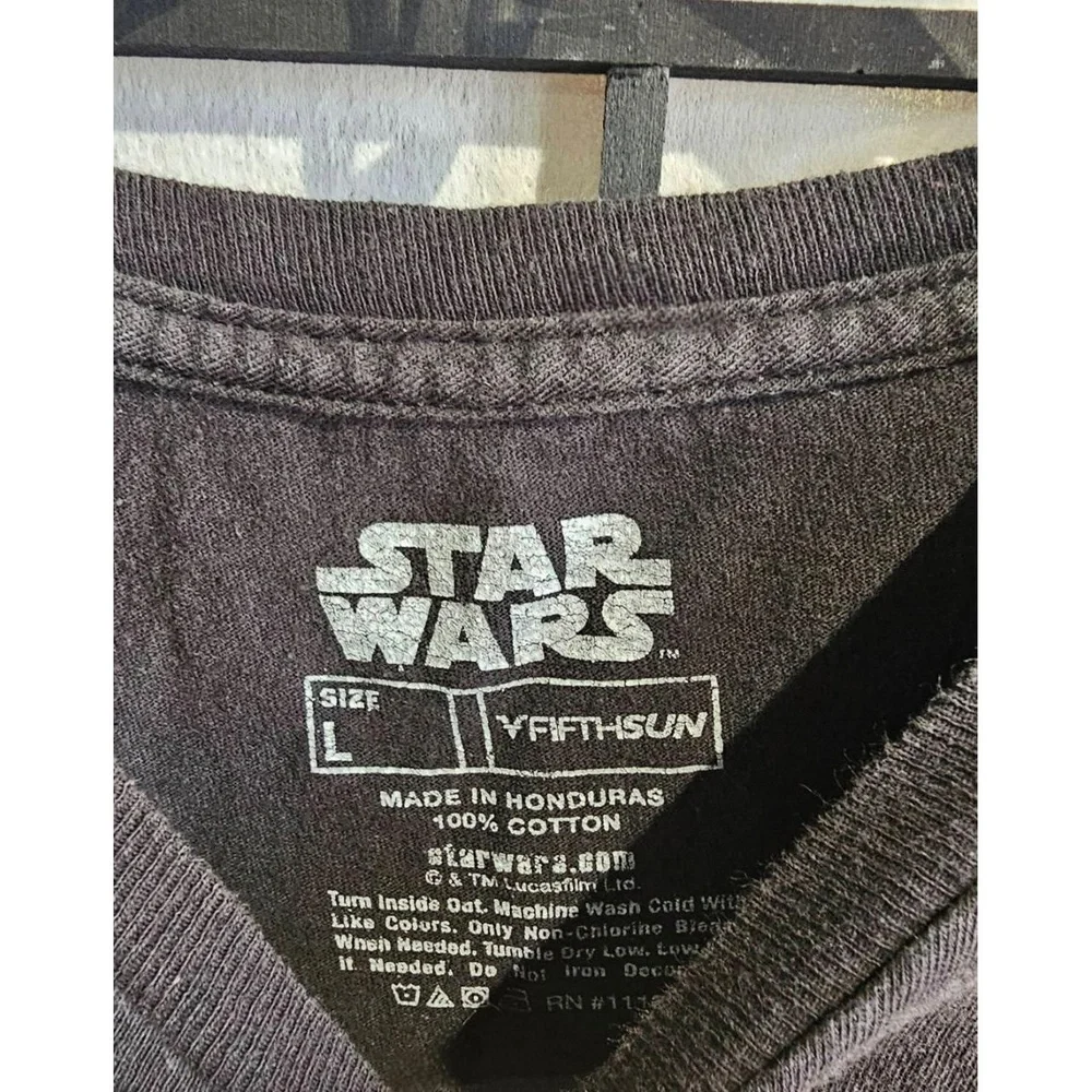 STAR WARS Mandalorian T-shirt Mens L Faded Black Grogu Mando Collectible‎